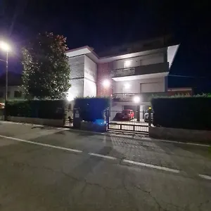 Landlady Airport Orio Bergamo Ida Maison d'hôtes Orio al Serio